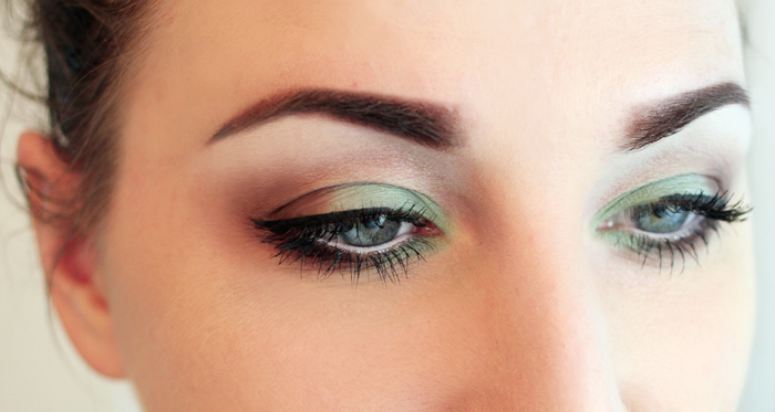 Smokey Eye Summer Moss Makeup Tutorial