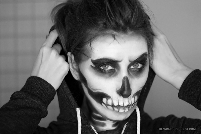 Halloween skeleton makeup deals