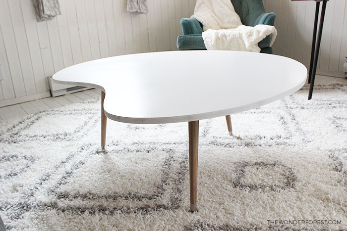 A Simple DIY Mid Century Modern Coffee Table!