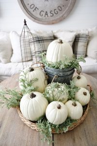 5 Ways to Cozy Up Your Living Room For Autumn