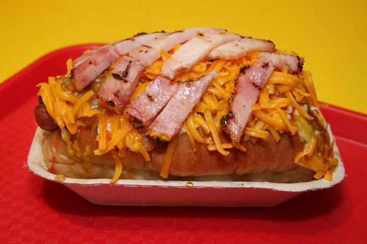 When In Calgary, Canada. 5 Cheap Yet Delish Eats You Gotta Dig In To: Tubby Dog