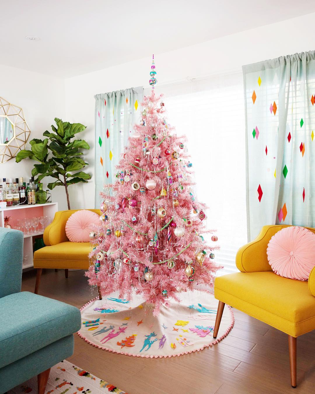 How-to Style a Gold & Neutral Flocked Christmas Tree - SBK Living