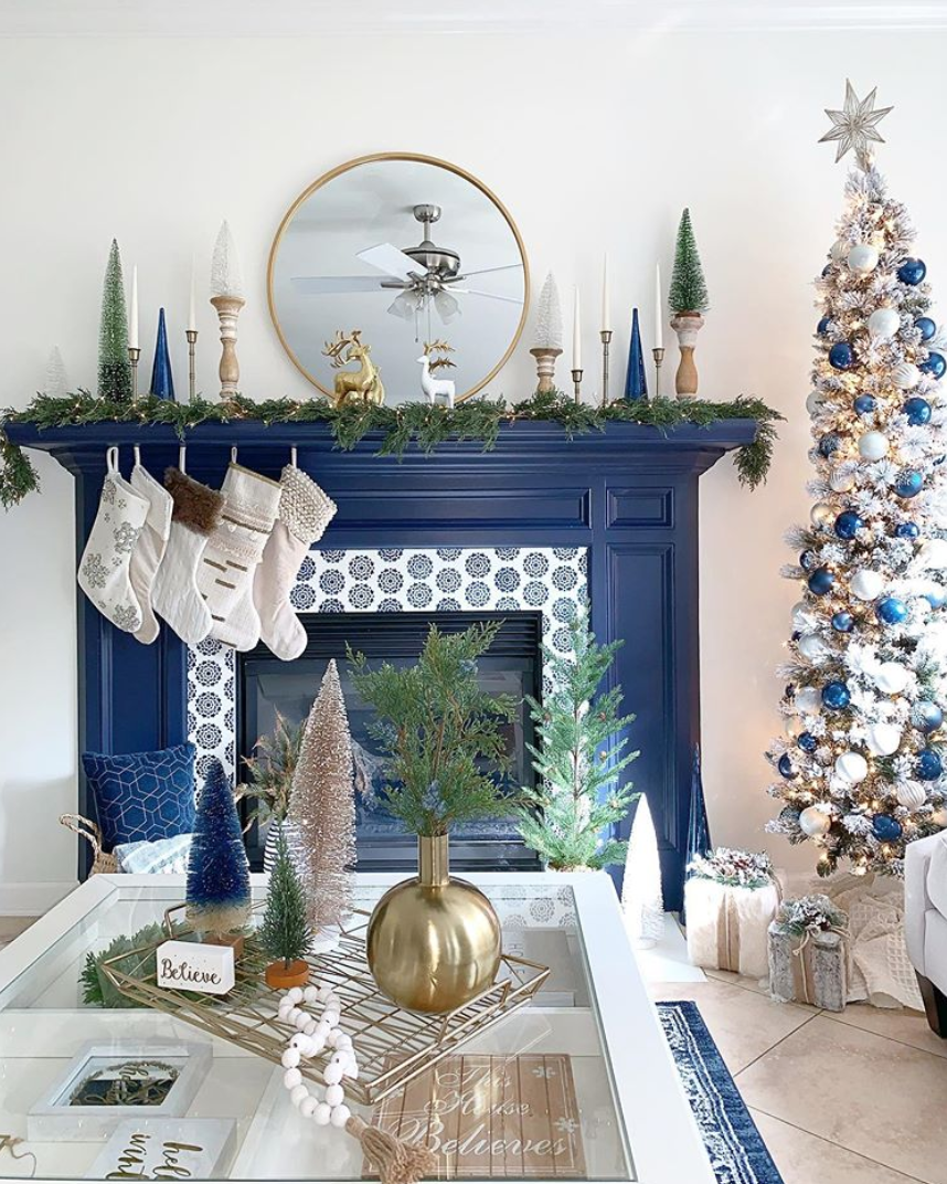 10 Charming Living Rooms to Inspire Your Holiday Decor