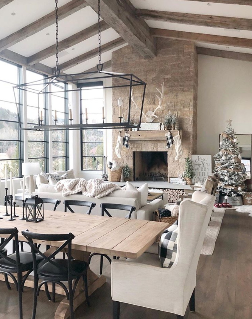 10 Charming Living Rooms to Inspire Your Holiday Decor