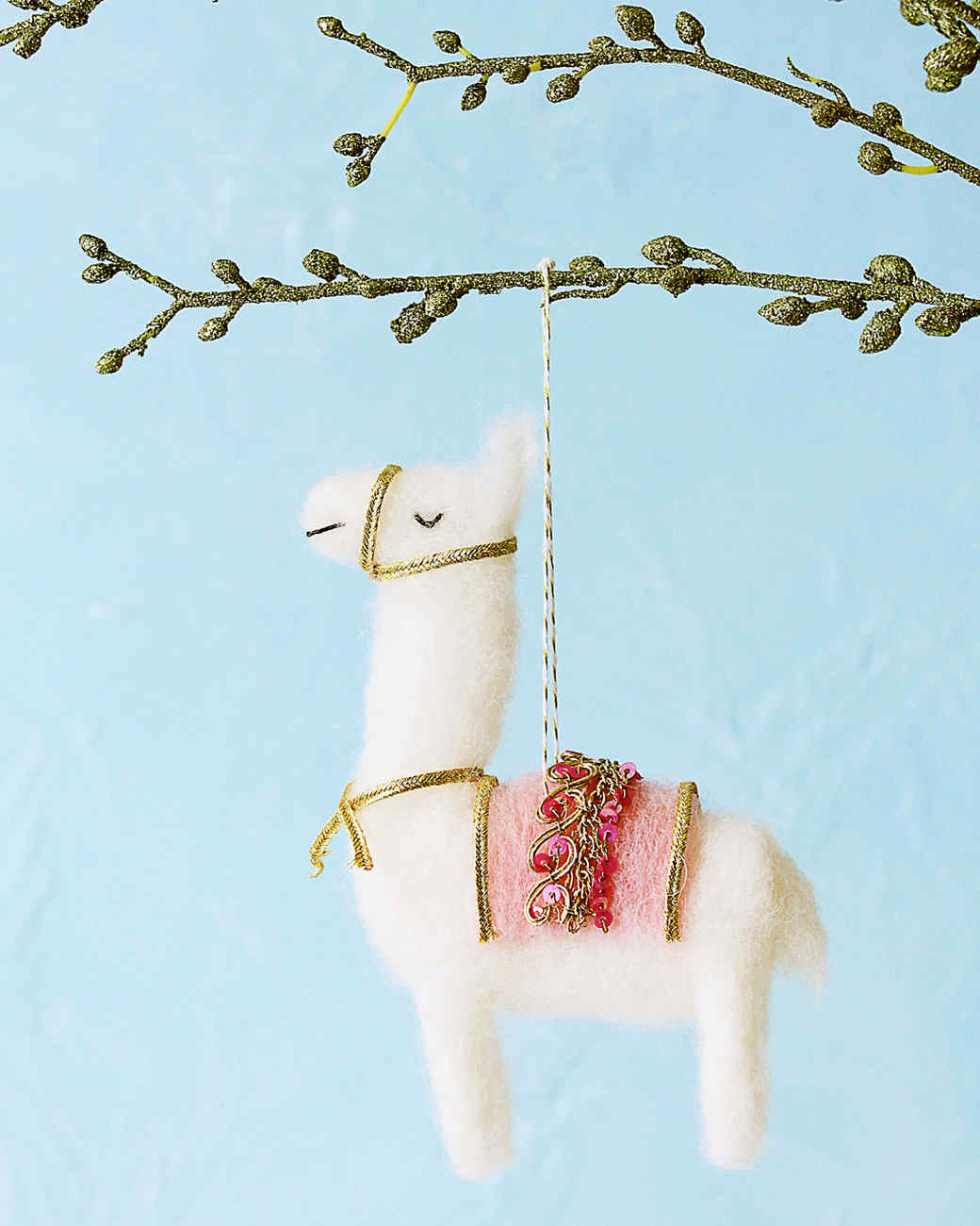 7 DIY Felting Projects For The Holiday Season