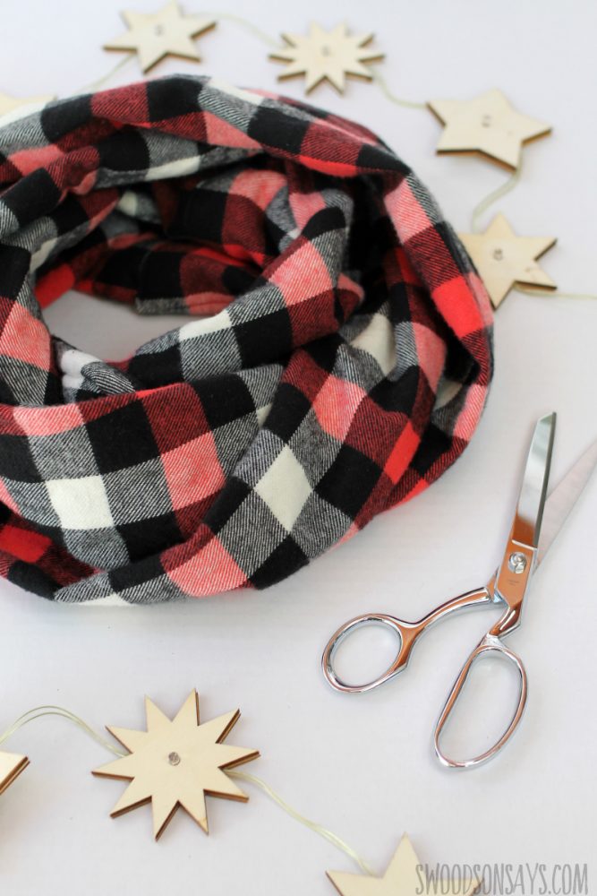 Easy DIY Fleece Infinity Scarf