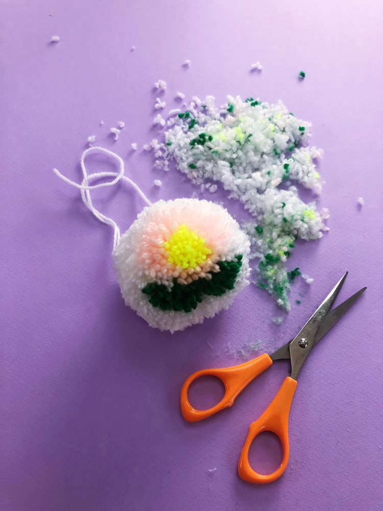 Spring Pom Pom Garland DIY