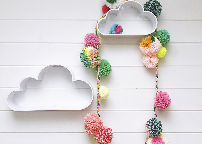 tæmme forhistorisk mastermind Make a Colourful Spring DIY Pom-Pom Garland - Wonder Forest