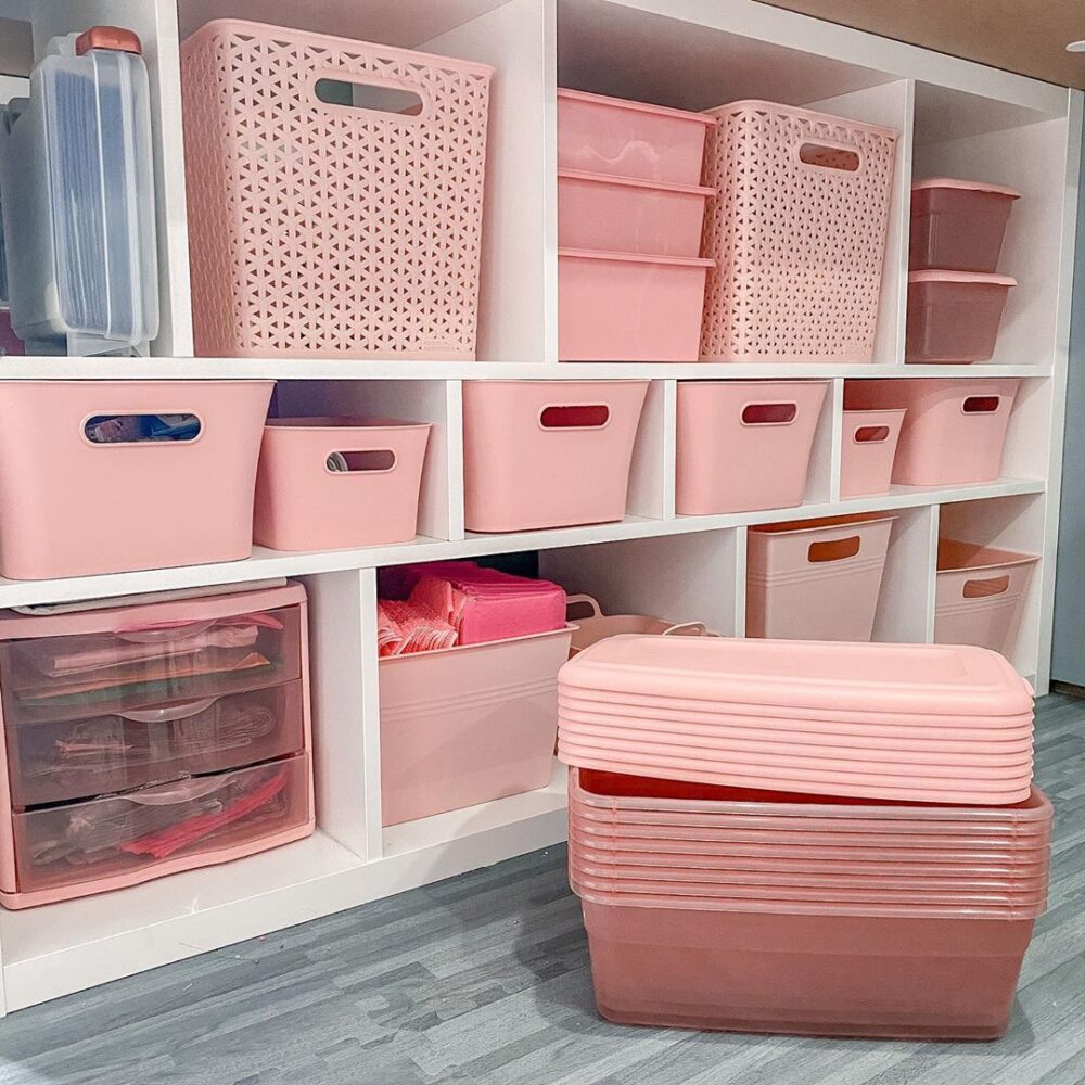 organized totes