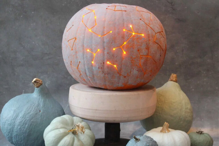 25 Crafty and Creative Pumpkin Carvings for Halloween