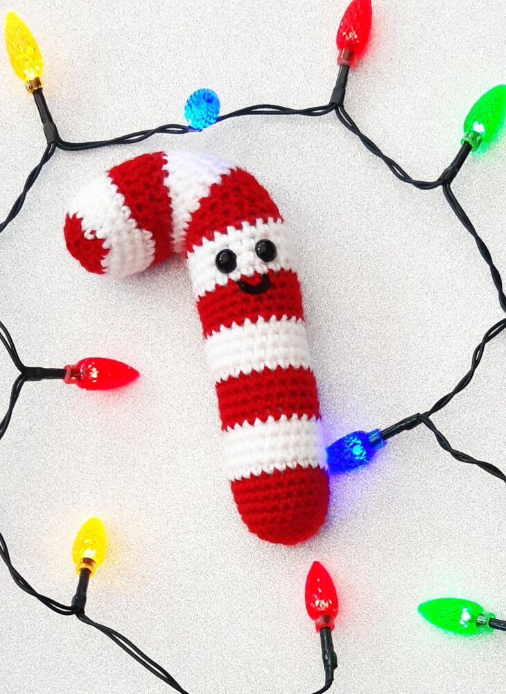 10 Adorable Knit and Crochet DIY Christmas Decorations