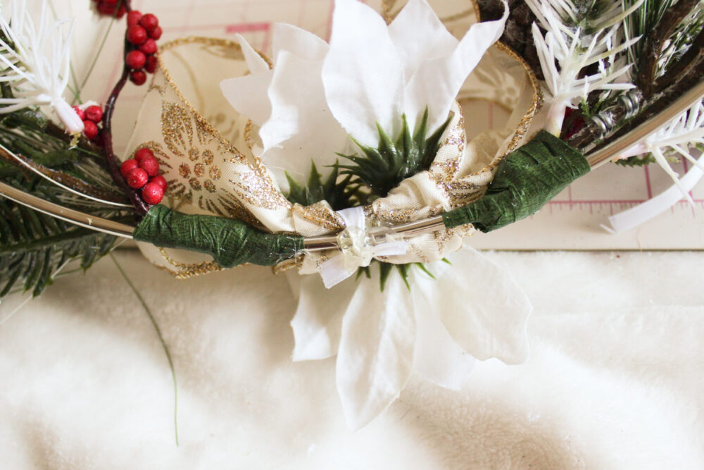 How to Make a DIY Modern Christmas Wreath