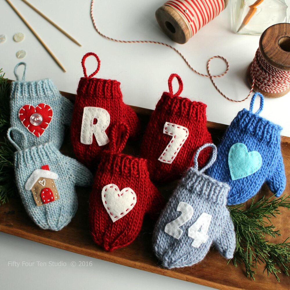 10 Adorable Knit and Crochet DIY Christmas Decorations