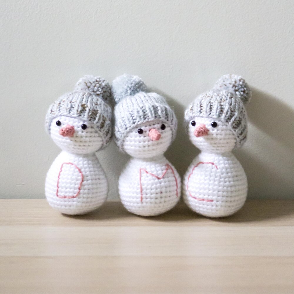 10 Adorable Knit and Crochet DIY Christmas Decorations