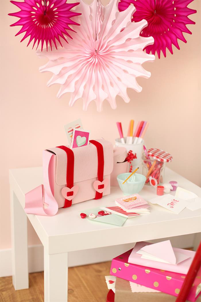 20 Valentine’s Day Crafts For Families