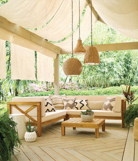 20 Super Dreamy Outdoor Spaces