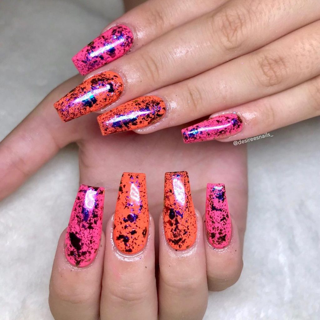 Simply Nailogical: Neon holo jelly gradient over black and white crosshatch