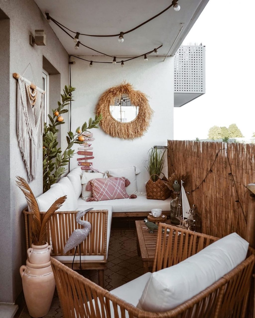 15 Decor Ideas for Small Outdoor Spaces