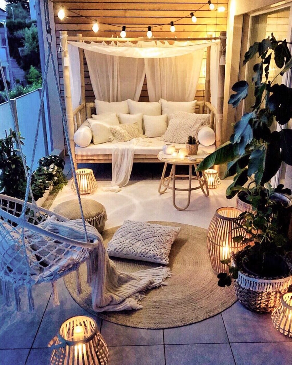 15 Decor Ideas for Small Outdoor Spaces