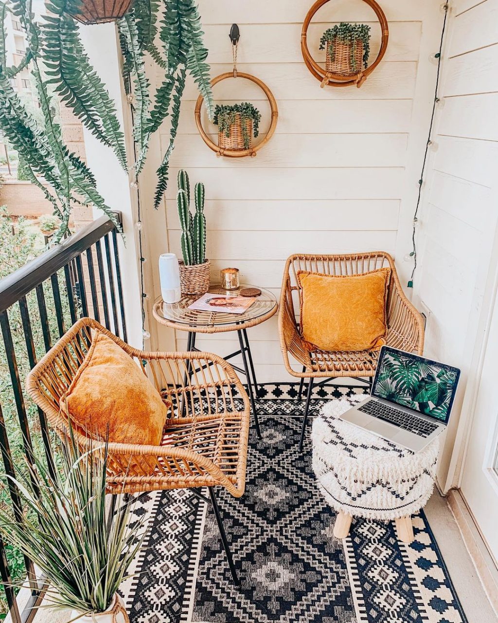 15 Decor Ideas for Small Outdoor Spaces