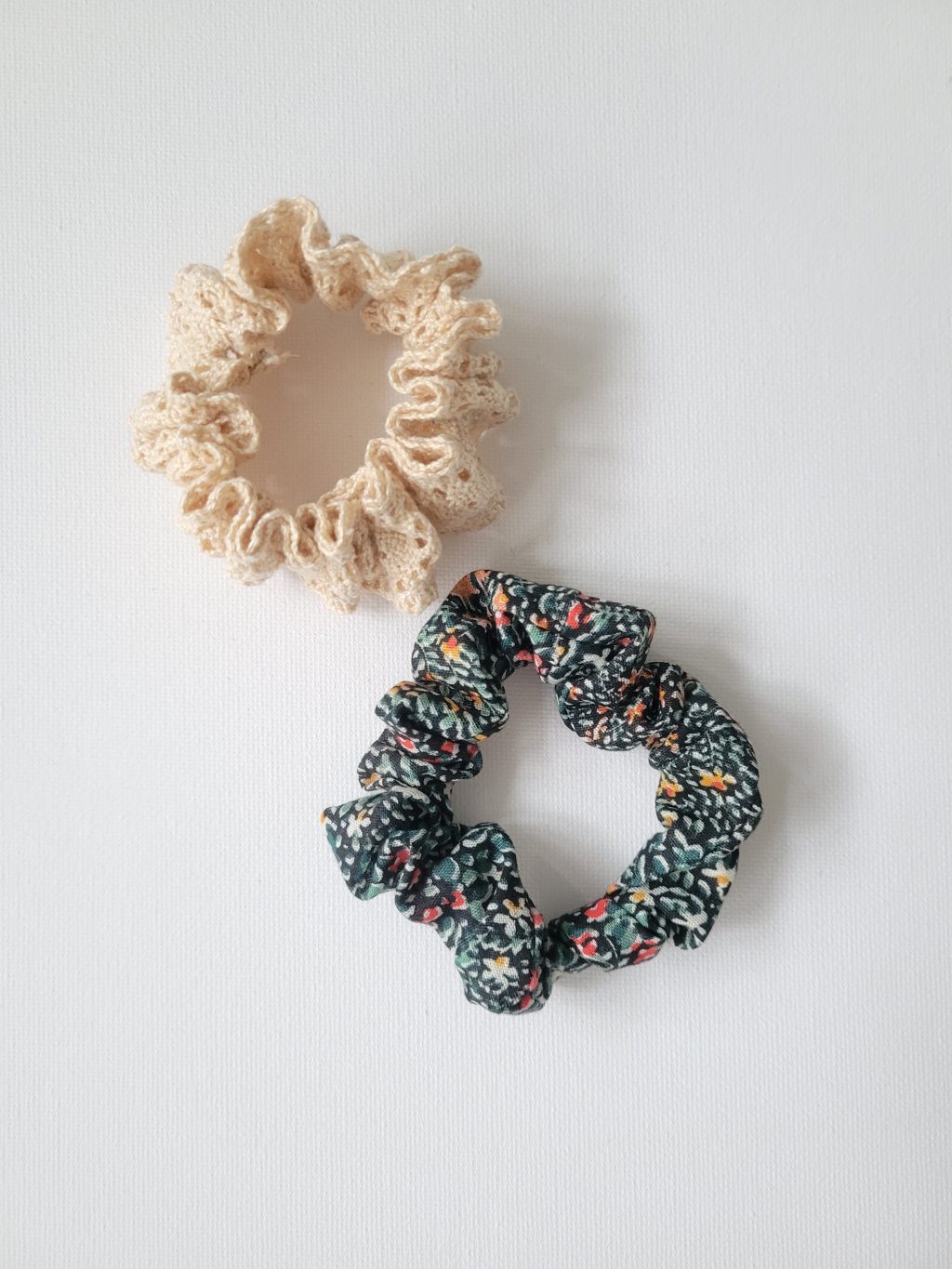 Sewing DIY: How to Make a Super Simple Hair Scrunchie