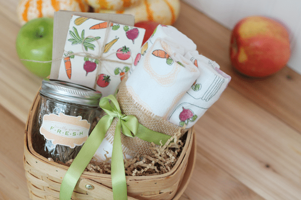 20 Inexpensive DIY Summer Hostess Gift Ideas