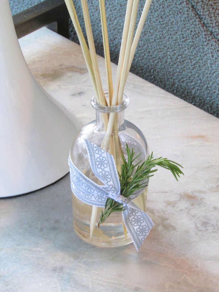 20 Inexpensive DIY Summer Hostess Gift Ideas
