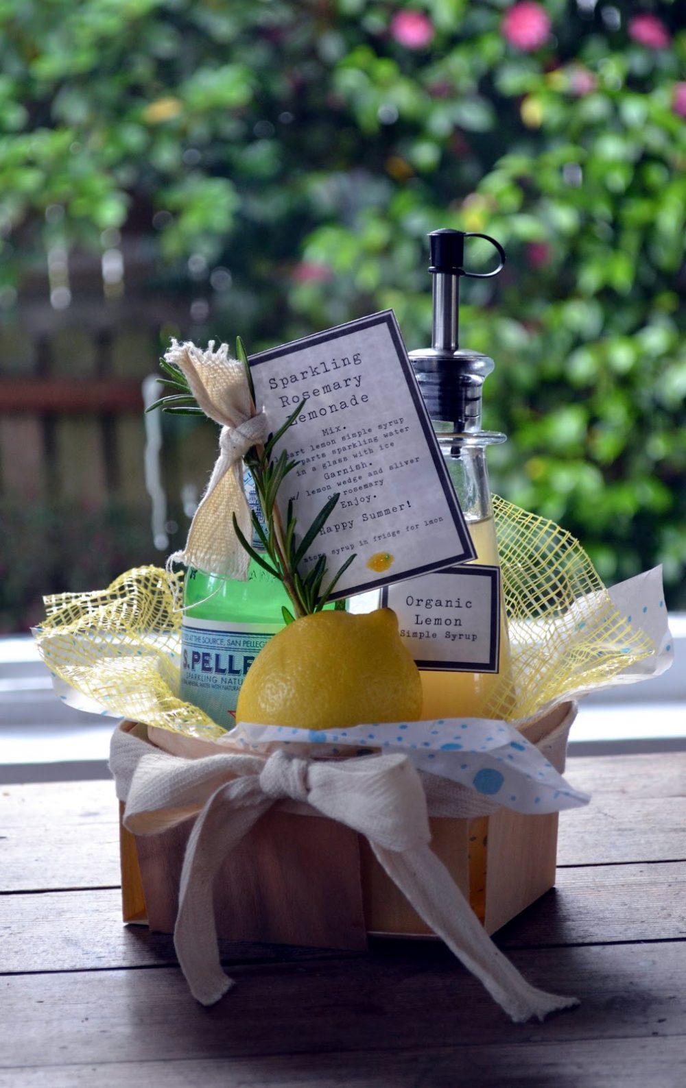 20 Inexpensive DIY Summer Hostess Gift Ideas
