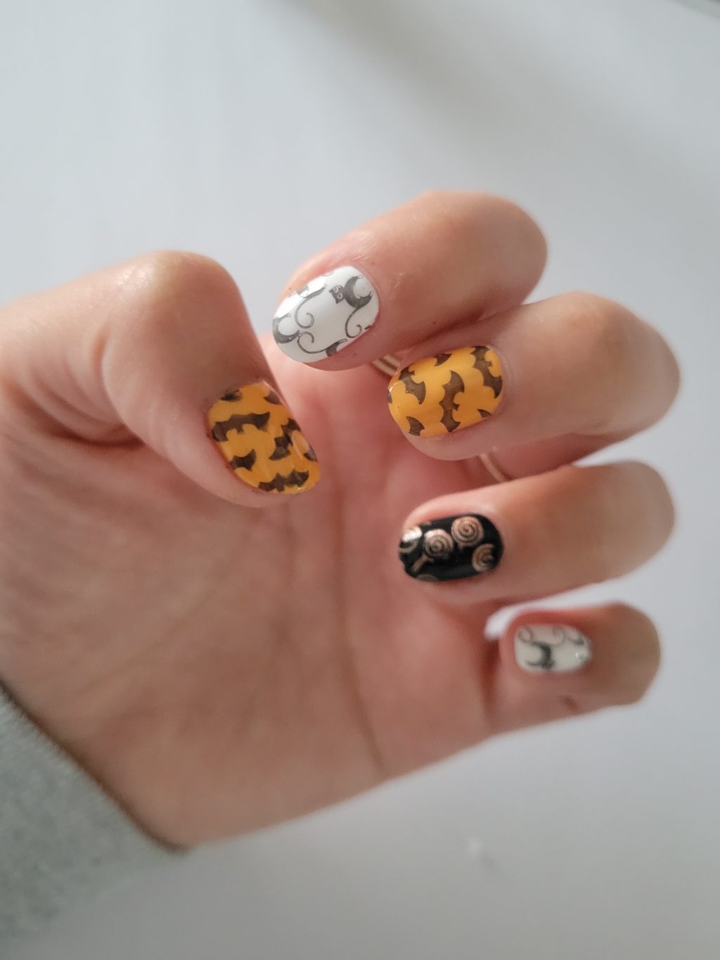 Easy Whimsical Halloween Nail Art Tutorial