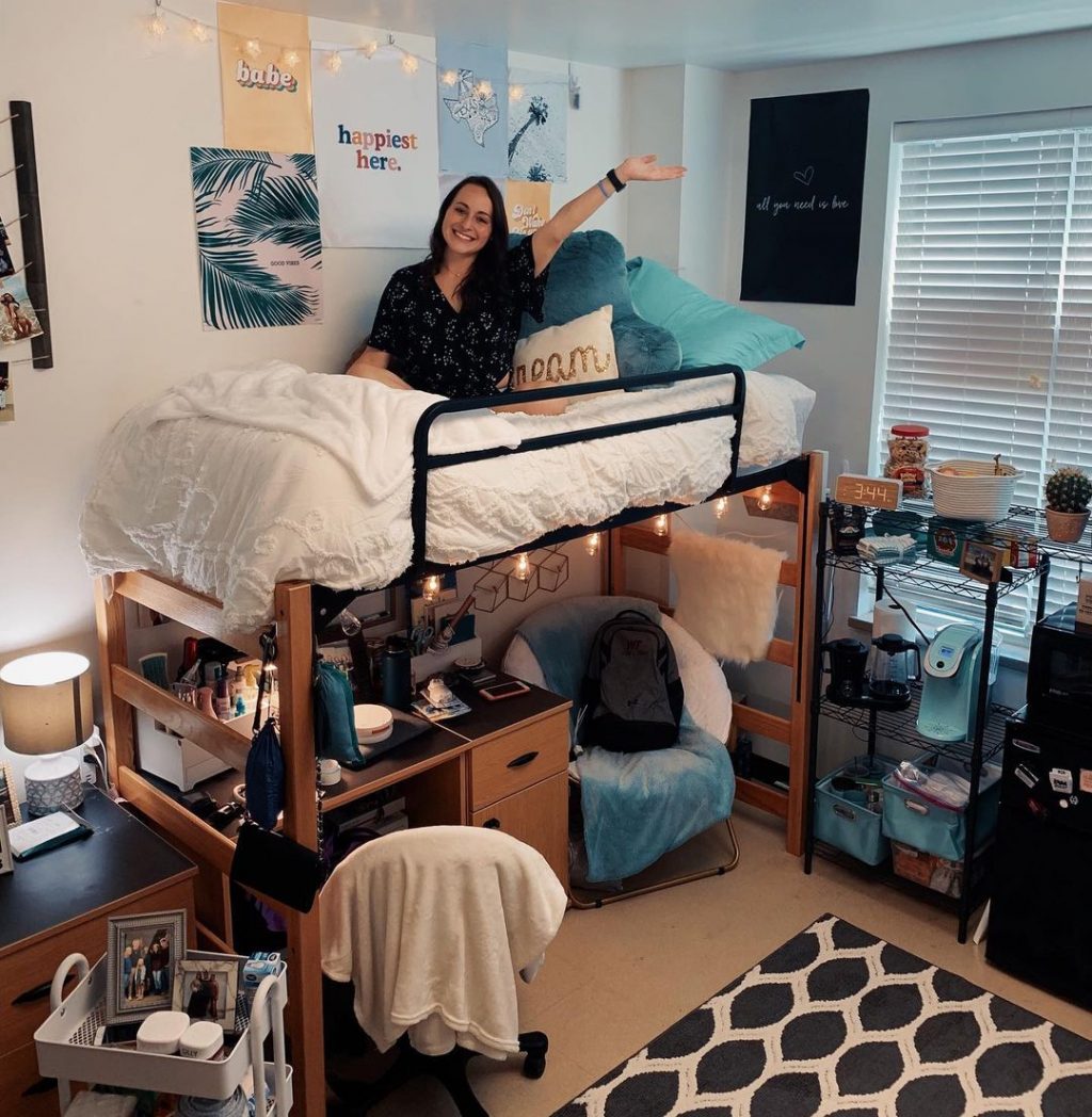 11 Dorm Room Decor Ideas and Organizing Hacks