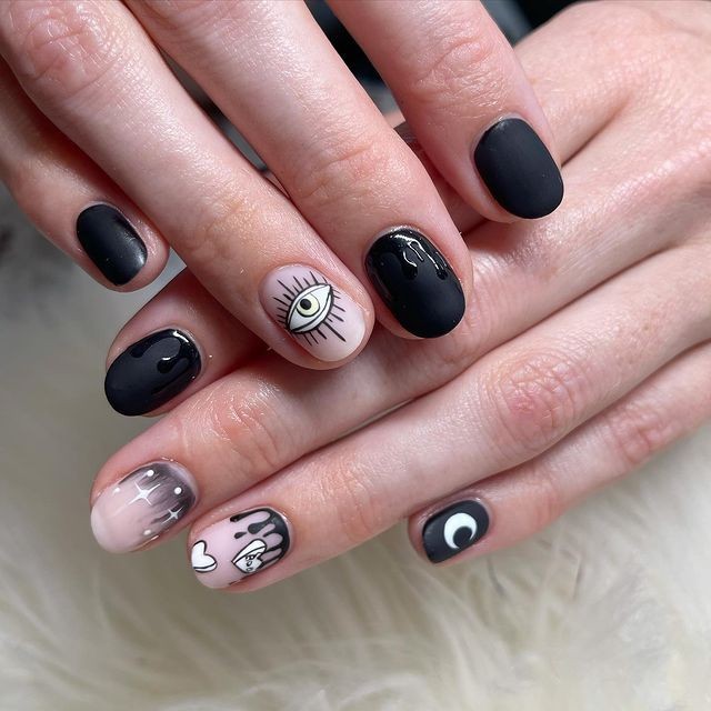 15 Halloween Themed Nail Design Ideas