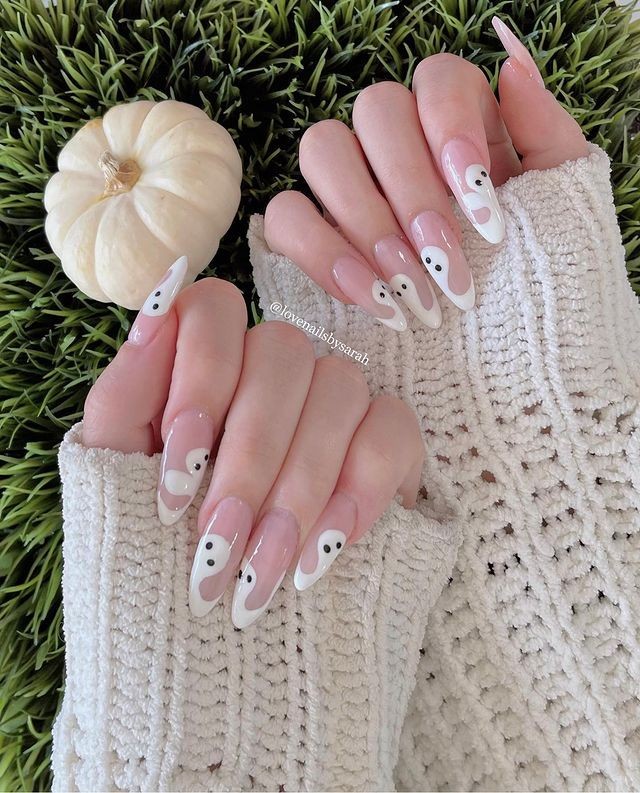 15 Halloween Themed Nail Design Ideas