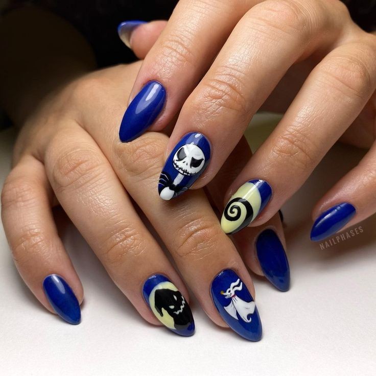 15 Halloween Themed Nail Design Ideas