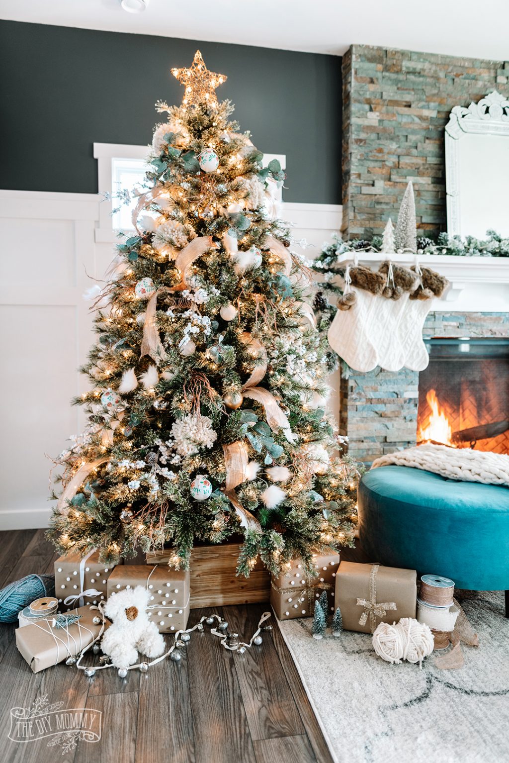 20 Gorgeous Christmas Tree Decorating Ideas for 2023 - Wonder Forest