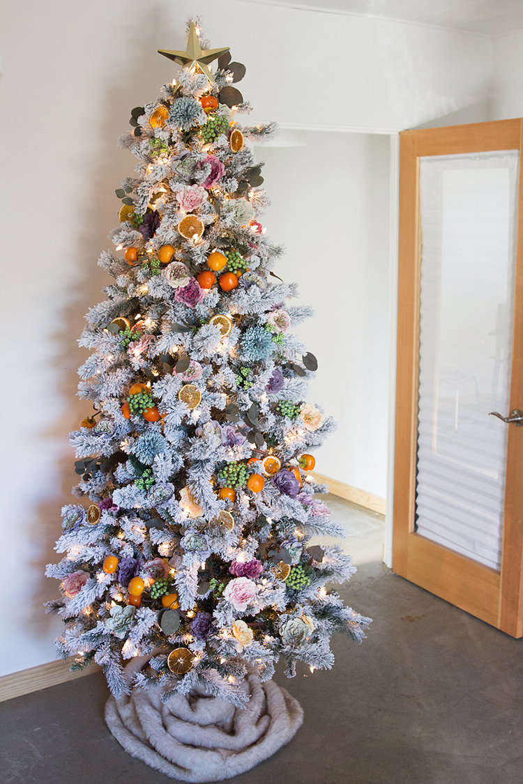 20 Gorgeous Christmas Tree Decorating Ideas for 2021