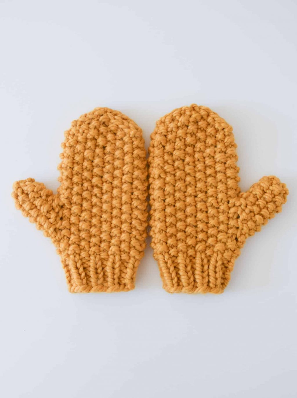 17 DIY Chunky Knit Tutorials and Projects