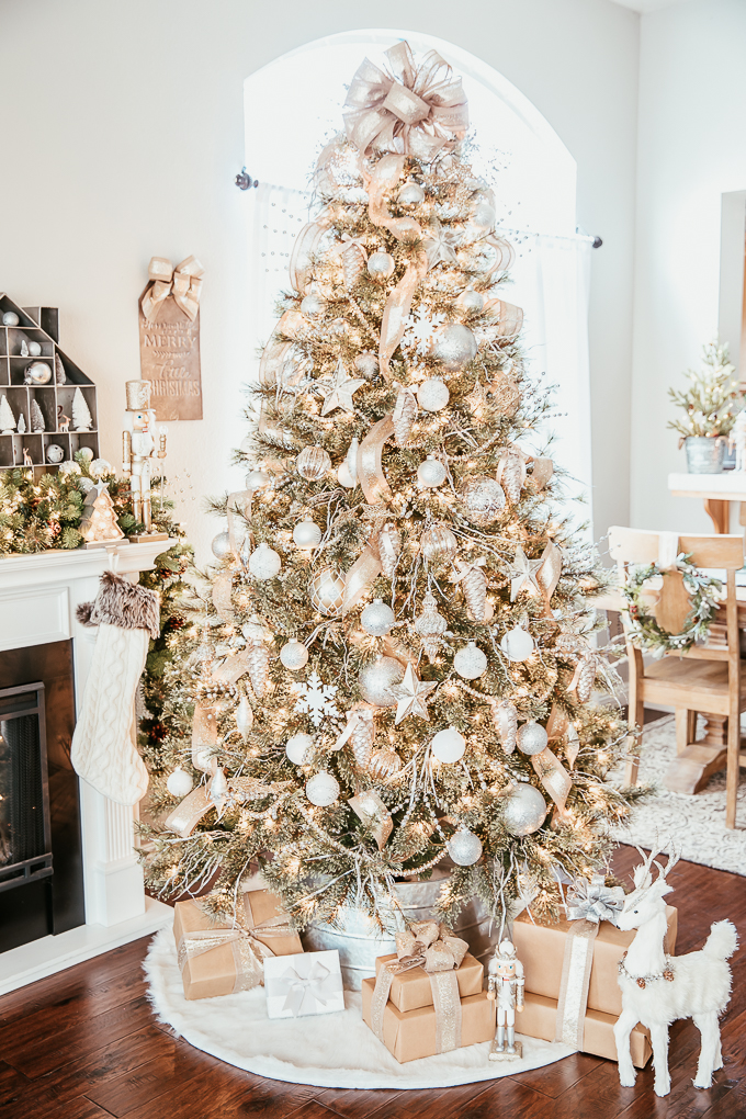 20 Gorgeous Christmas Tree Decorating Ideas for 2021