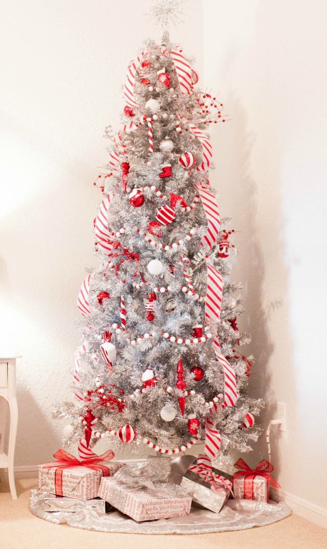 20 Gorgeous Christmas Tree Decorating Ideas for 2021