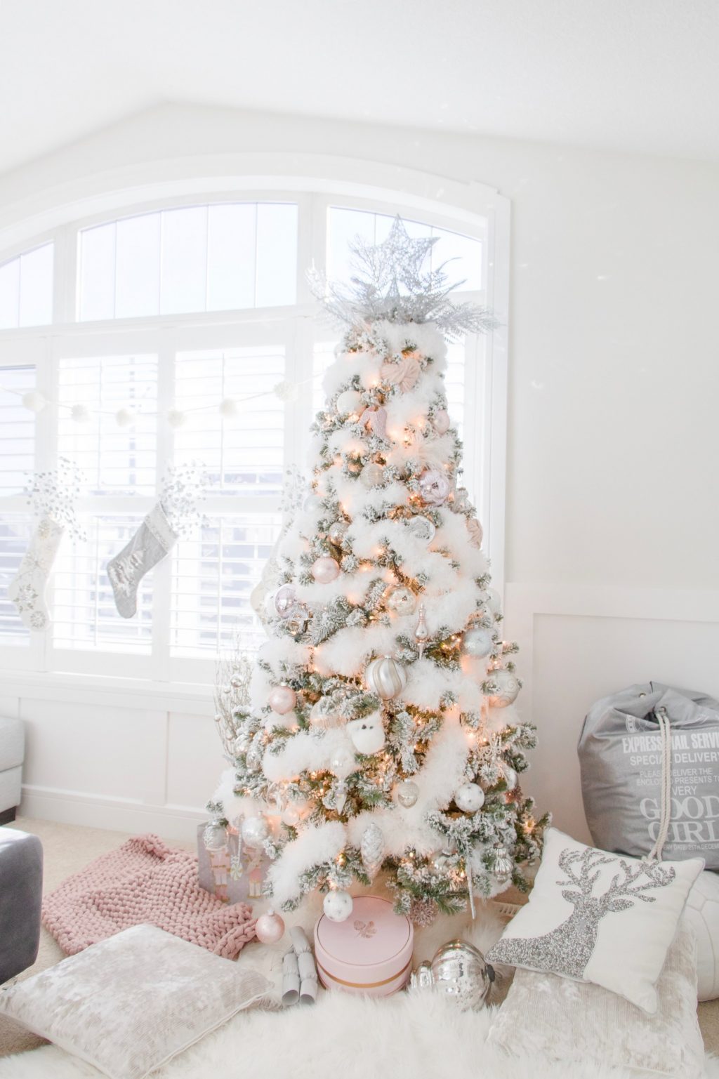 32 Best White Christmas Tree Ideas to Try This Season