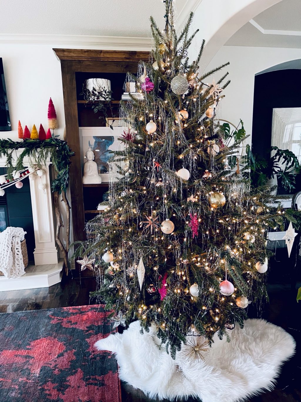 20 Gorgeous Christmas Tree Decorating Ideas for 2021