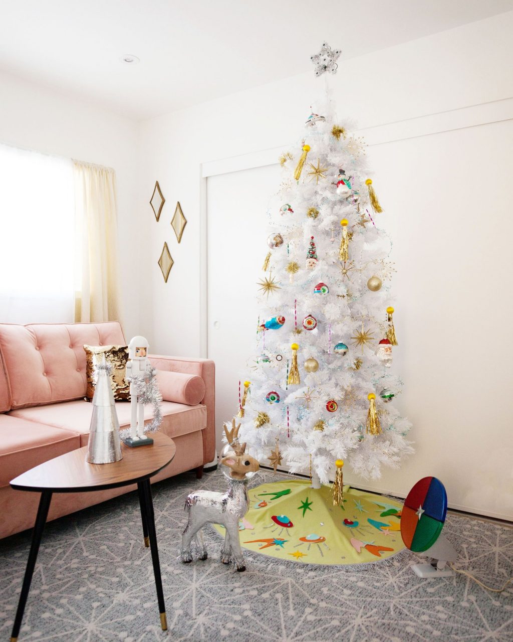 20 Gorgeous Christmas Tree Decorating Ideas for 2021