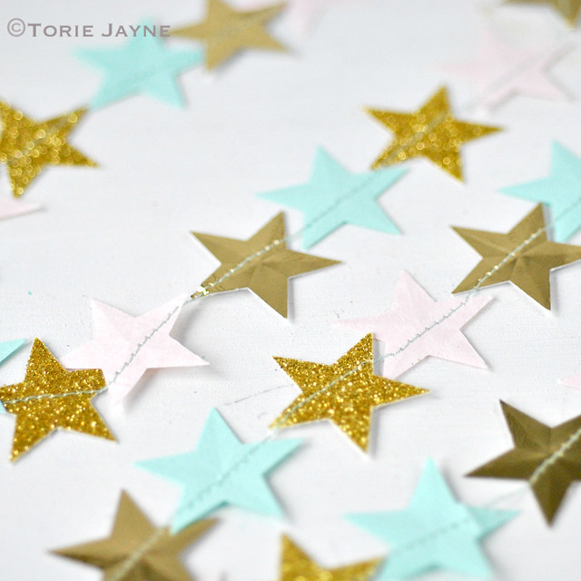 Gold Star Garland DIY for New Years Eve