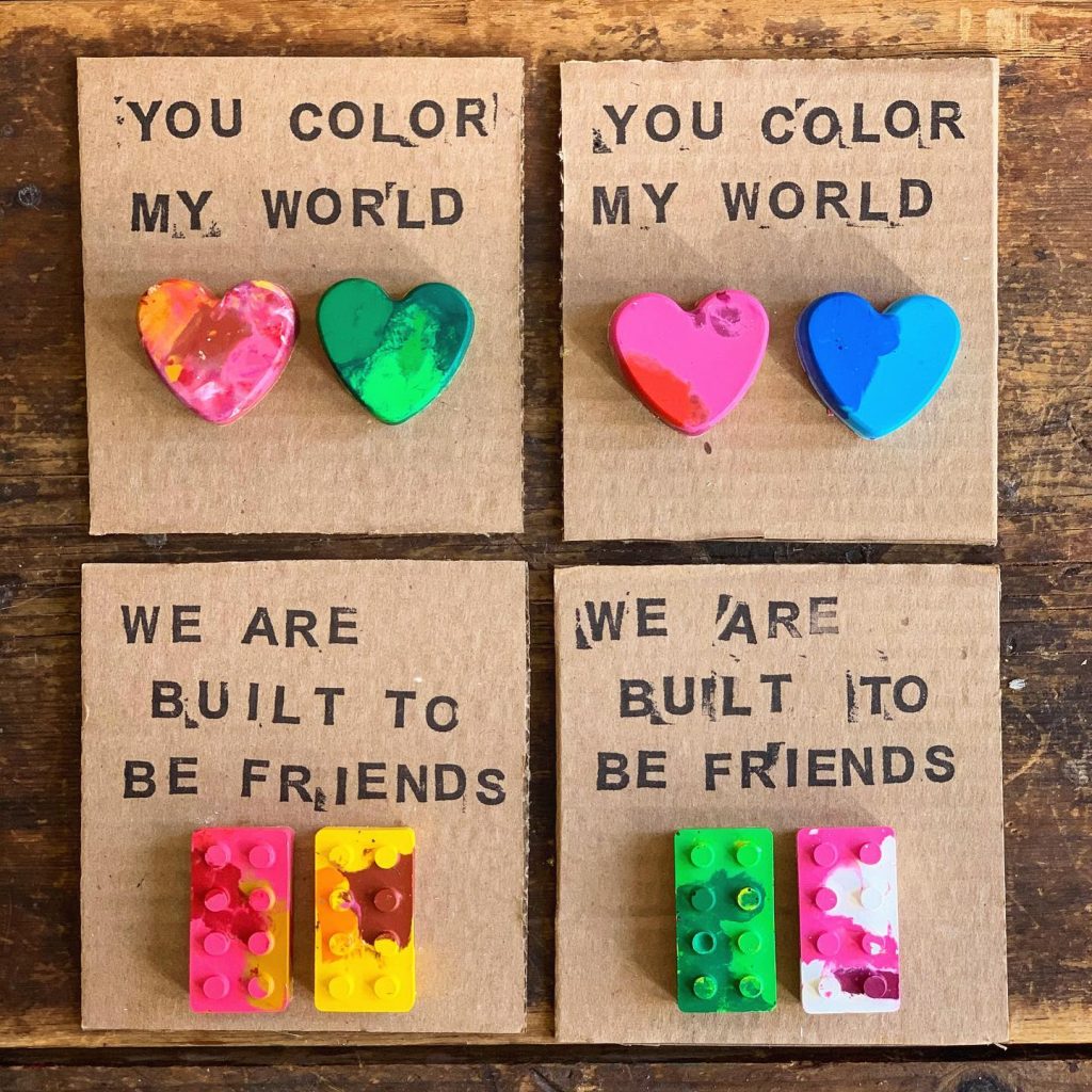 DIY: Valentine themed crayons - perfect for class valentines. Silicone