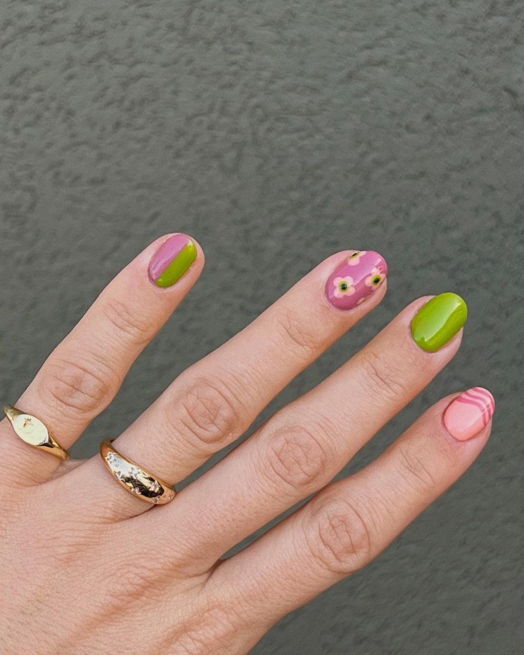 15 Cute and Simple Spring Nail Art Ideas