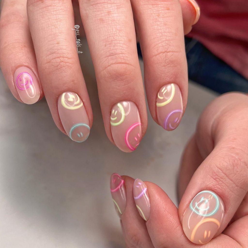 15 Cute and Simple Spring Nail Art Ideas