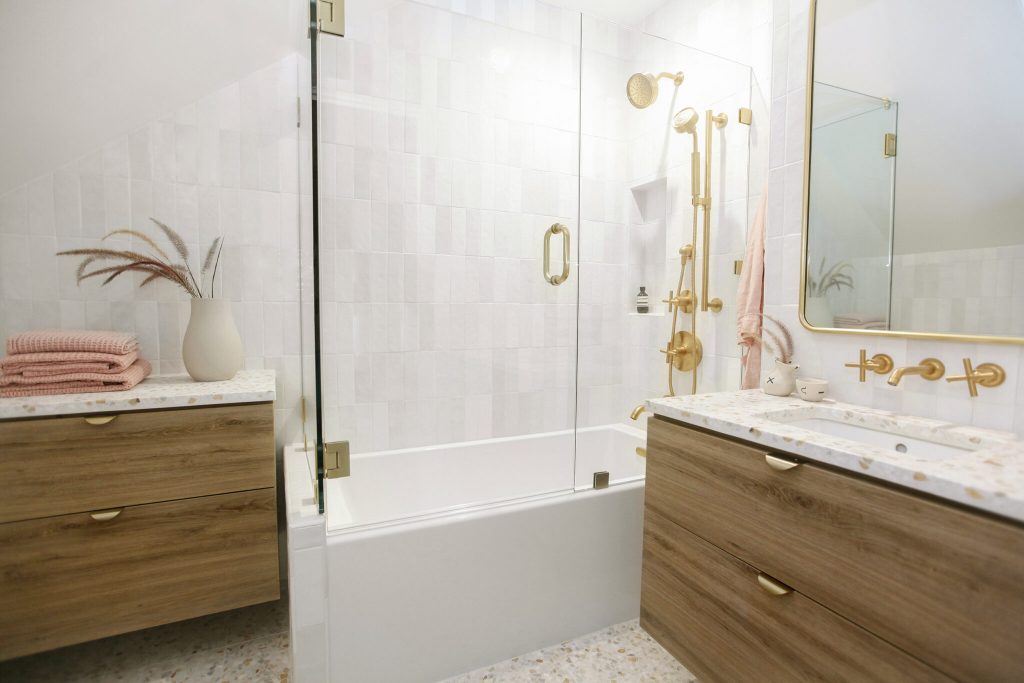 How to Turn Your Bathroom Into a Home Spa