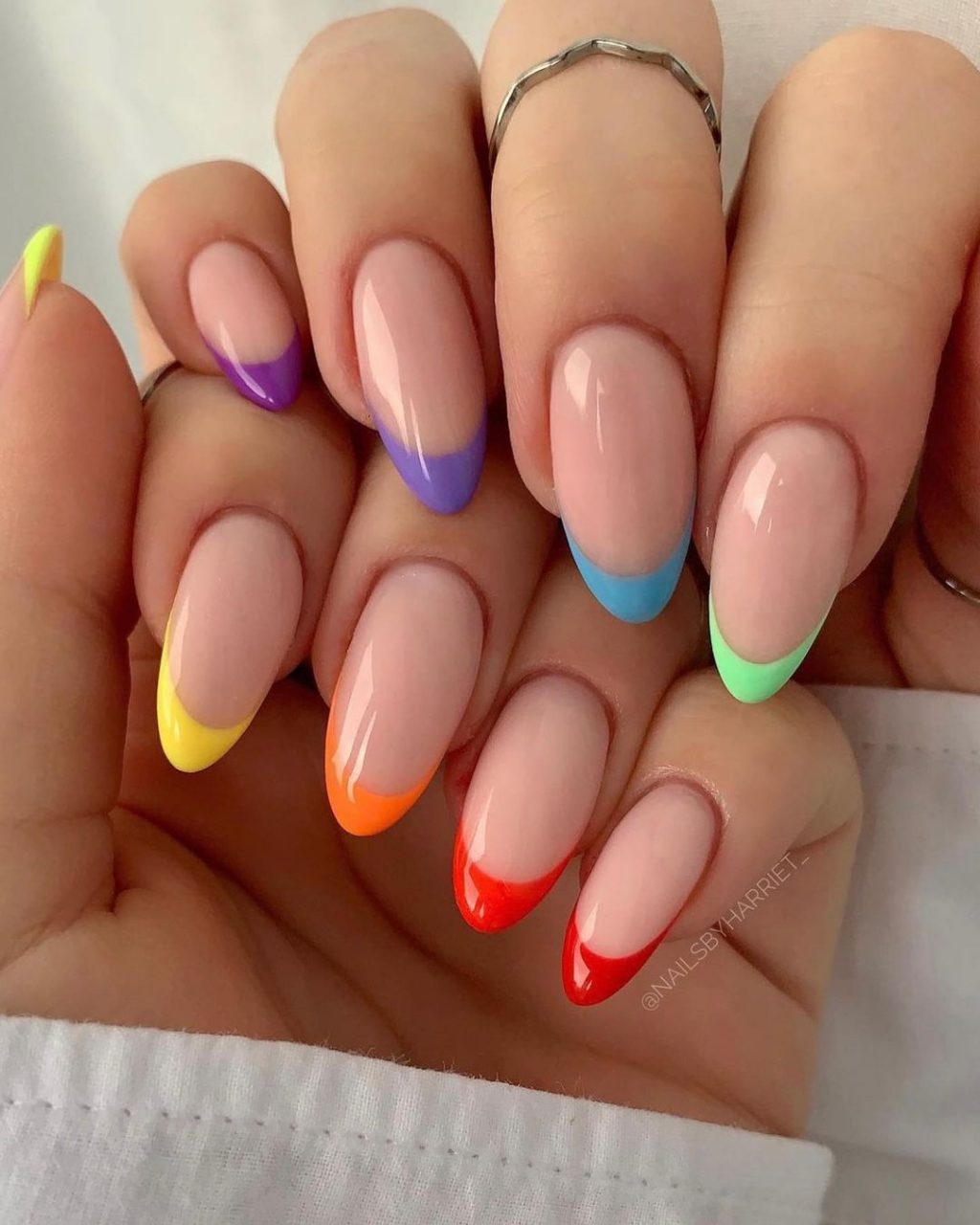 20 Pool Party Inspired Summer Nail Art Ideas