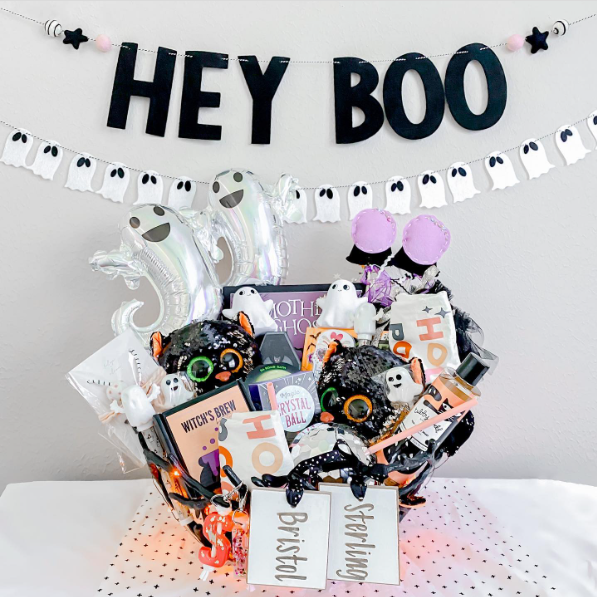 15 Spooky Gift Baskets for Halloween