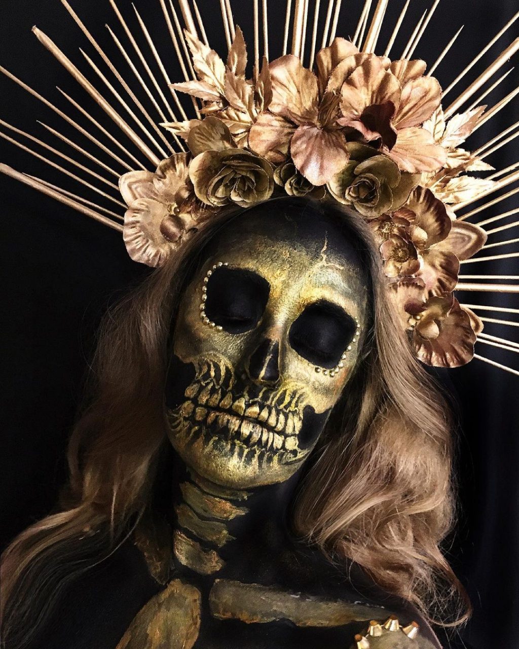 gold skull makeup