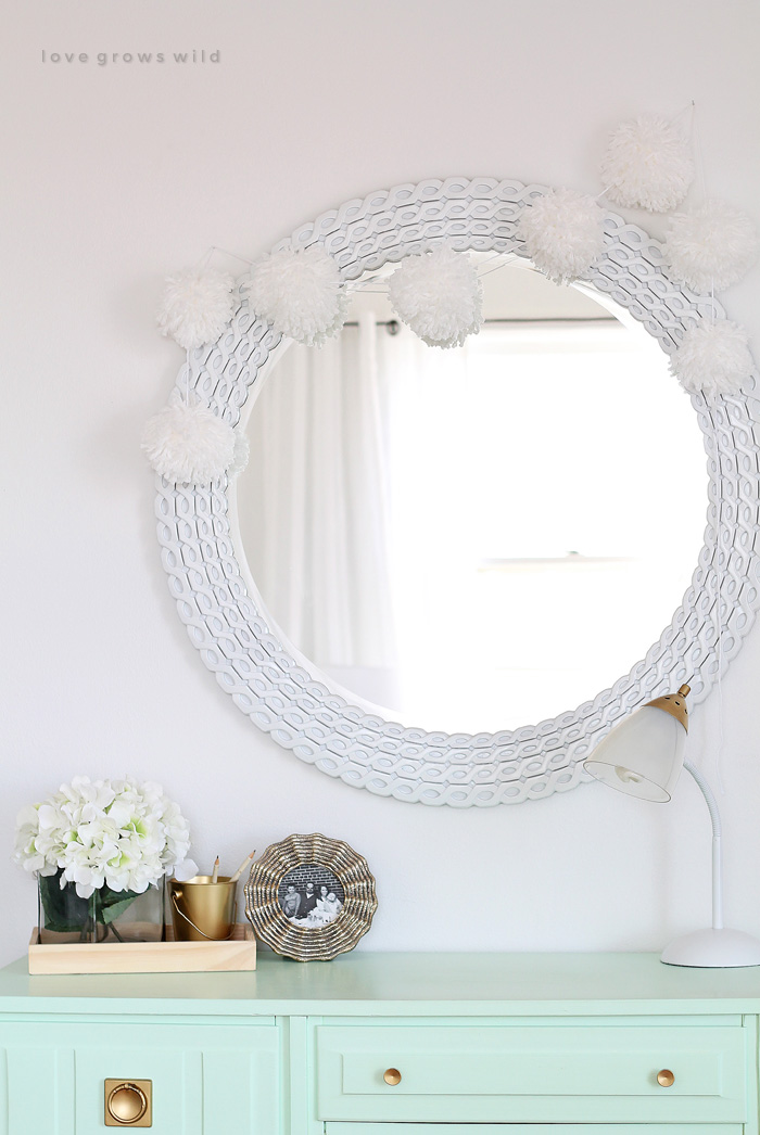 17 Creative DIY Pom Pom Garland Ideas